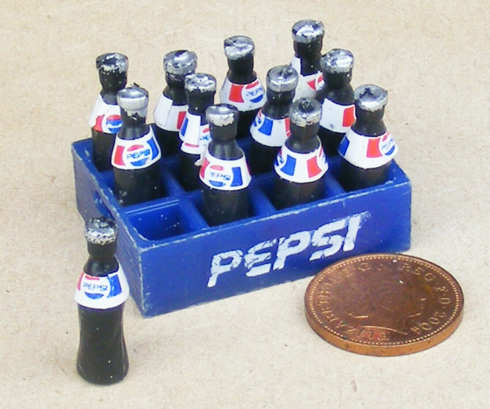 12 Lose Pepsi Flaschen & A Kunststoff Kiste Tumdee 1:12 Maß Puppenhaus Getränk B