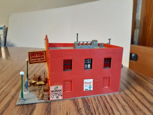 TYCO POLA HO Scale Gemischtwarenladen und Finanzen Co. zusammengebaut/detailliert - Bild 2 von 5