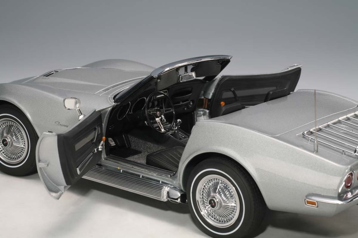 1969 CHEVROLET CORVETTE CONVERTIBLE CORTEZ SILVER 1:18 AUTOART