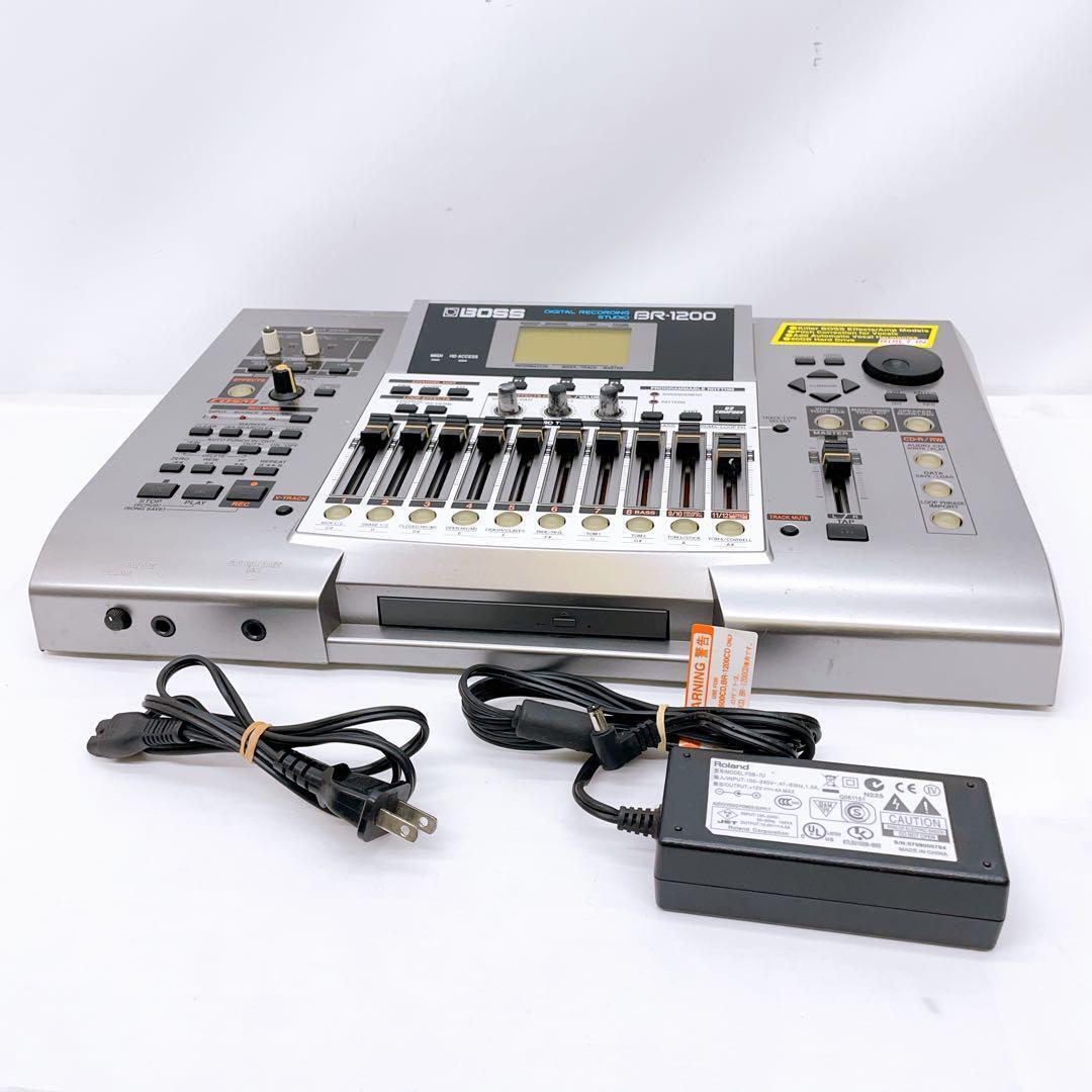BOSS BR-1200CD Digital Recording Workstation Good Condition BOSS BR-1200CD Digital Recording Workstation Good Condition