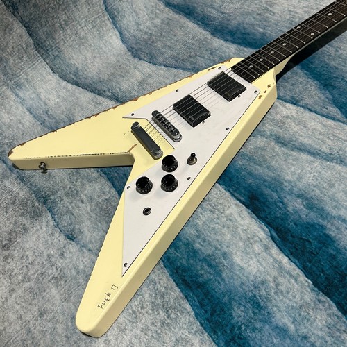 Relic Fly-V E-Gitarre Mahagoni Korpus Palisander Griffbrett Tune-O-Matic Brücke - Bild 3 von 6