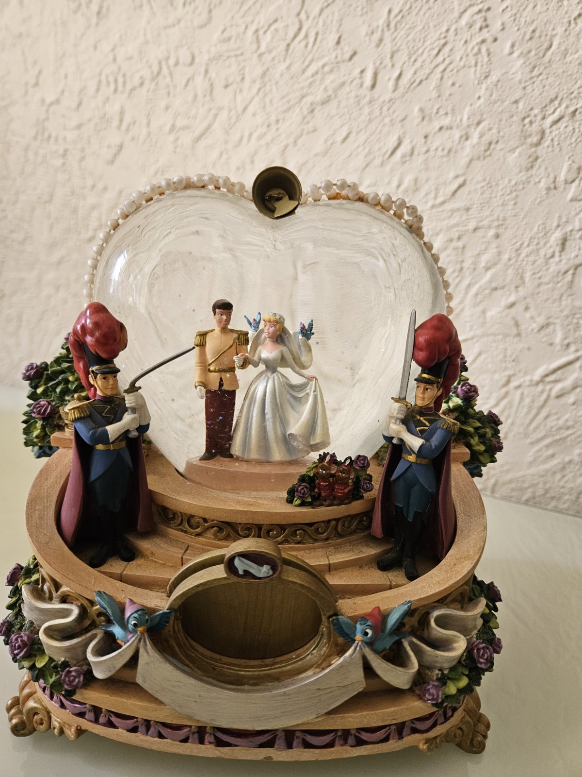 Vintage Disney CINDERELLA WEDDING SNOW GLOBE "So This Is Love" Musical Globe