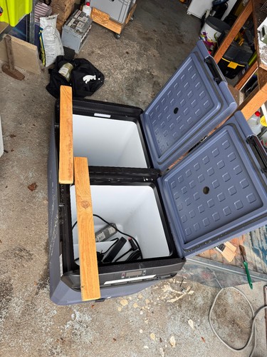 Tragbarer Autokühlschrank Gefrierfach Kompressor 95L Dual Zone Camping