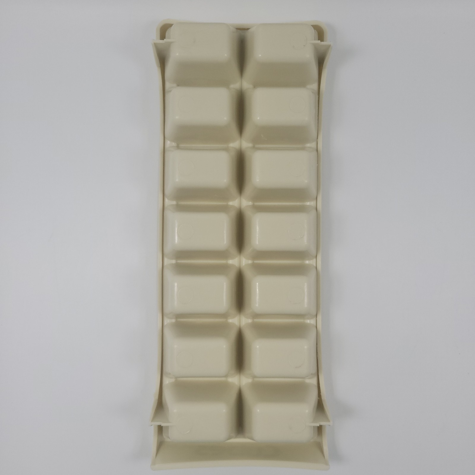 VTG Cubes Ice Cube Tray Off White Stackable Easy Release MCM 70s 80s thumbnail 6