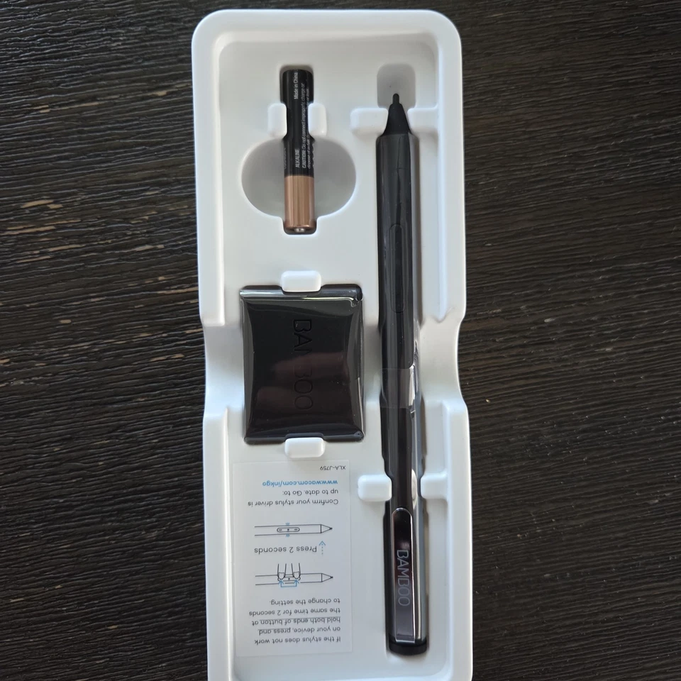 Wacom - Bamboo Ink Stylus CS321AK - Black - New In Box - Image 2 of 2