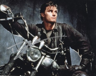DOLPH LUNDGREN SIGNED PHOTO (1) PUNISHER