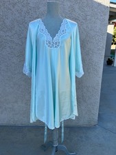 VTG Laura Adams Shiny Satin Lace Trim Nightgown  Robe Set Coquette M
