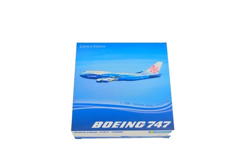 1:400 E-3A Sentry AWAC 50556 & F-117A Nighthawk USAF Dragon Wings