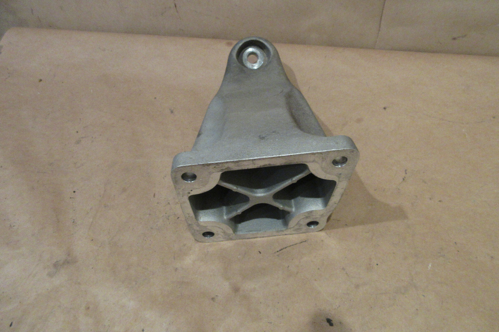 Maserati GranTurismo, Quattroporte- LH Engine Bracket Mounting P/N 222317