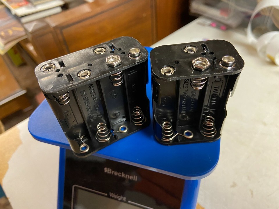 NEW WHITES 4DB METAL DETECTOR BATTERY HOLDERS 9 VOLT & 12 VOLT QUICK