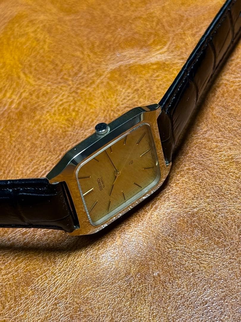 A136 Rare Working SEIKO DOLCE Rectangular 90s - image 10