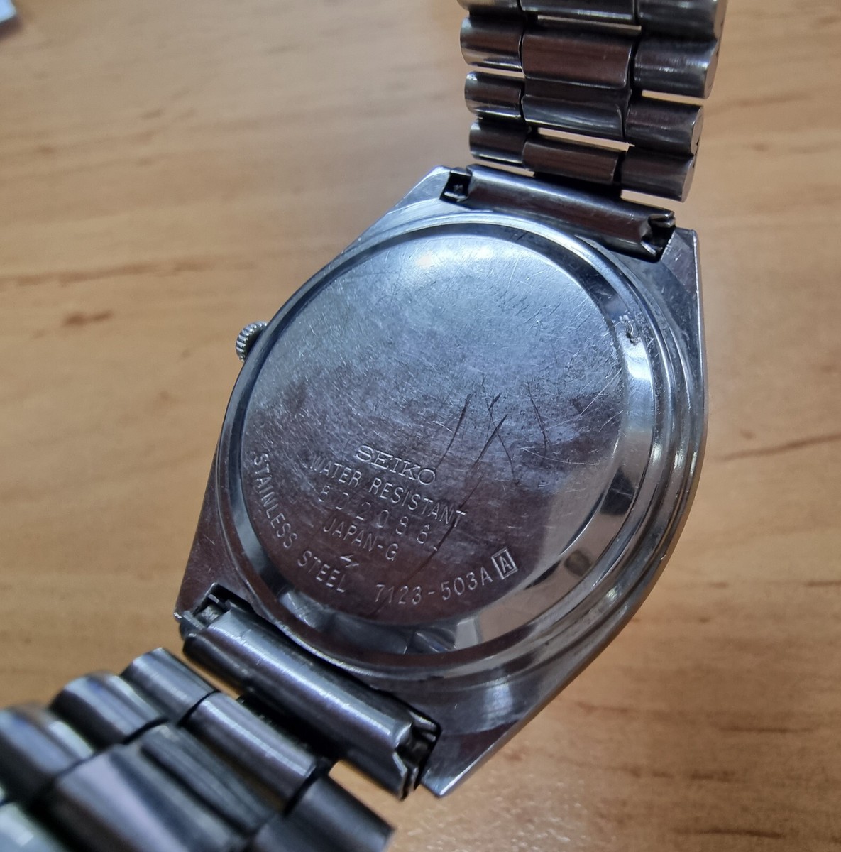 rare vintage Seiko Quartz watch Type II 7123-503A, kanji date made
