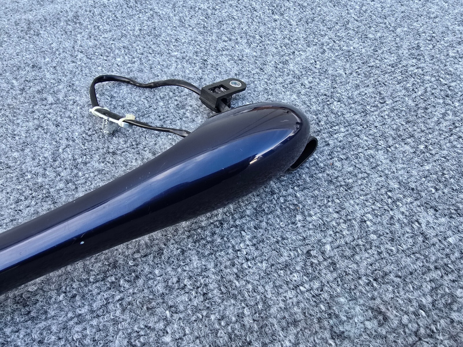 LEFT DRIVER  SIDE KEYLESS DOOR HANDLE OEM 119K 08-19 MASERATI GRANTURISMO