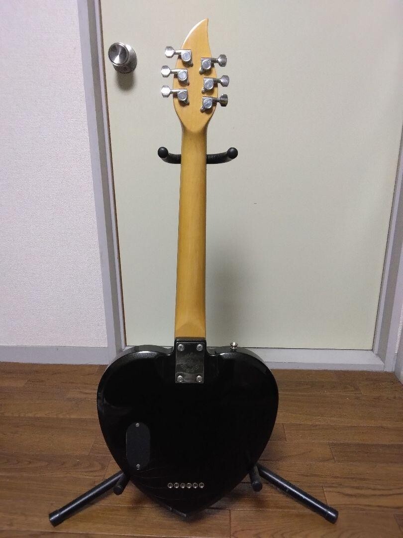 Daisy Rock Heart Breaker Electric Guitar with Gig Bag Rare Daisy Rock Heart Breaker Electric Guitar with Gig Bag Rare