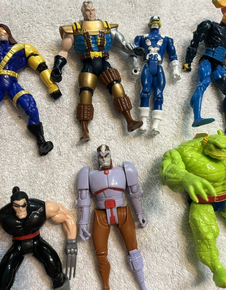 Vintage 1990's Lot of 14 Toybiz Marvel X-Men Action Figures (UB) - Image 3 of 4