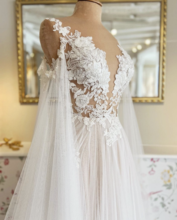 v back lace wedding dress Chic Sheath/Column V neck See Through Wedding Dresses Lace Bridal Gown main image 0