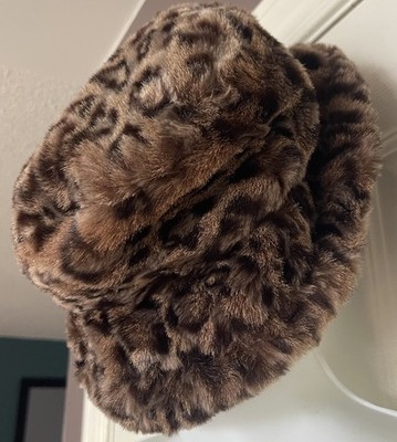 Parkhurst Leopard Print Faux Fur Bucket Hat Tyler Lambert FURRY BUCKET HAT LEOPARD – Fashion Bomb Daily Shop main image 3