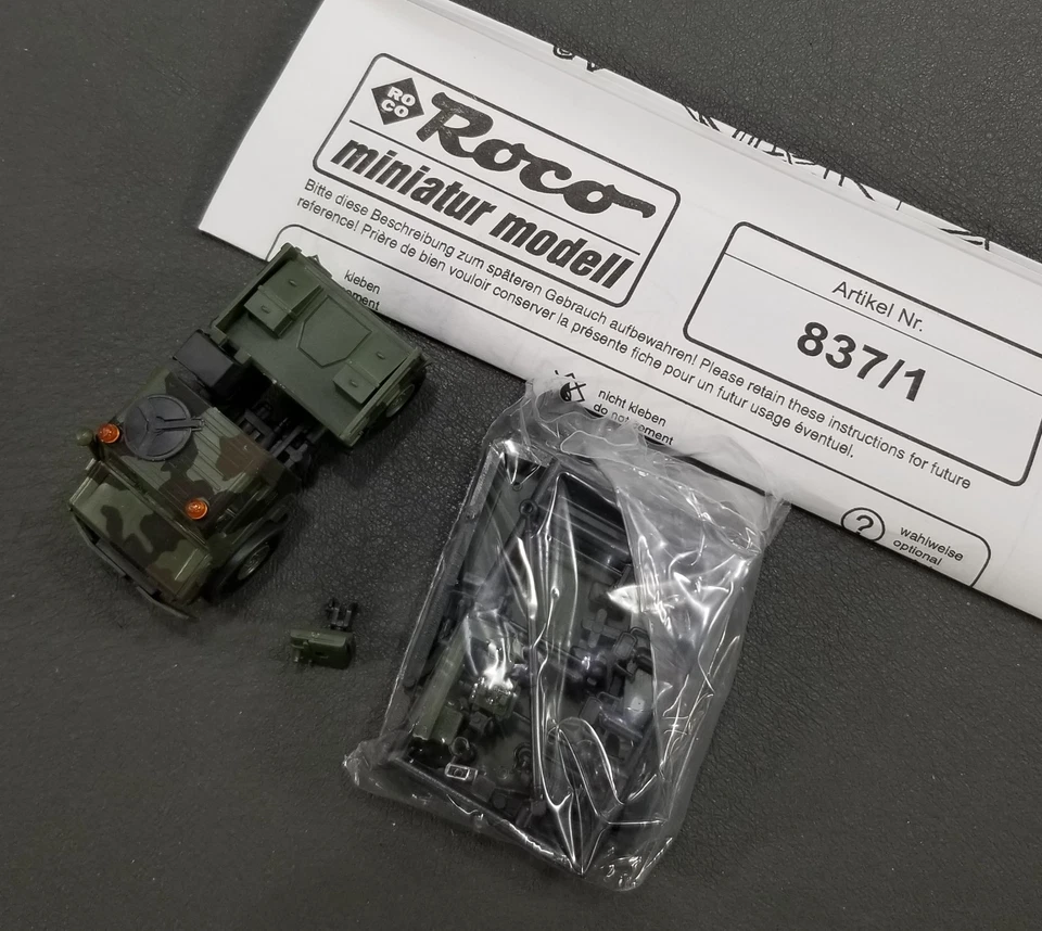 Roco Minitanks HO 837 MB UNIMOG AIRCRAFT TRACTOR  W/HELICOPTER SET 1:87 IOB - Image 4 of 4