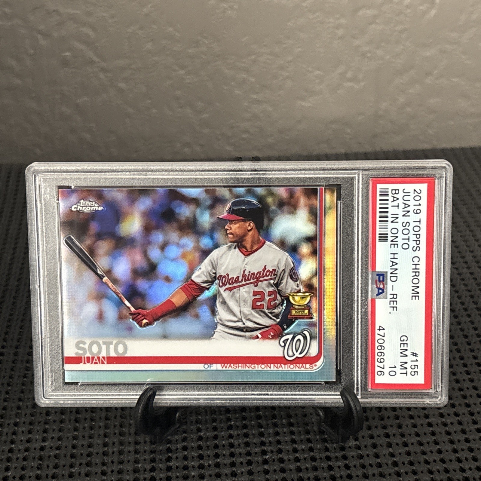 2019 Topps Chrome Refractor #155 Juan Soto Bat In One Hand PSA 10 GEM MINT