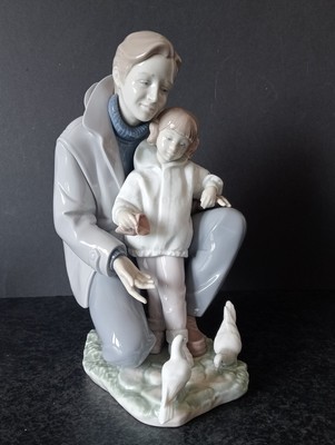 (660) Lladro 6793 Ein Tag mit Vater # Vater & Tochter füttern Tauben # Sehr guter Zustand