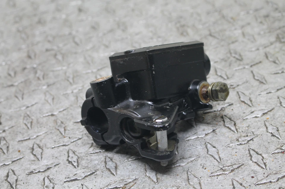 86-87 KAWASAKI ELIMINATOR 600 ZL600 FRONT BRAKE MASTER CYLINDER - Image 3 of 4