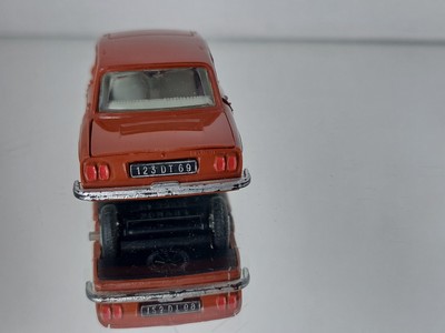 Miniature plastique Norev 1/43 Peugeot 304 n°89