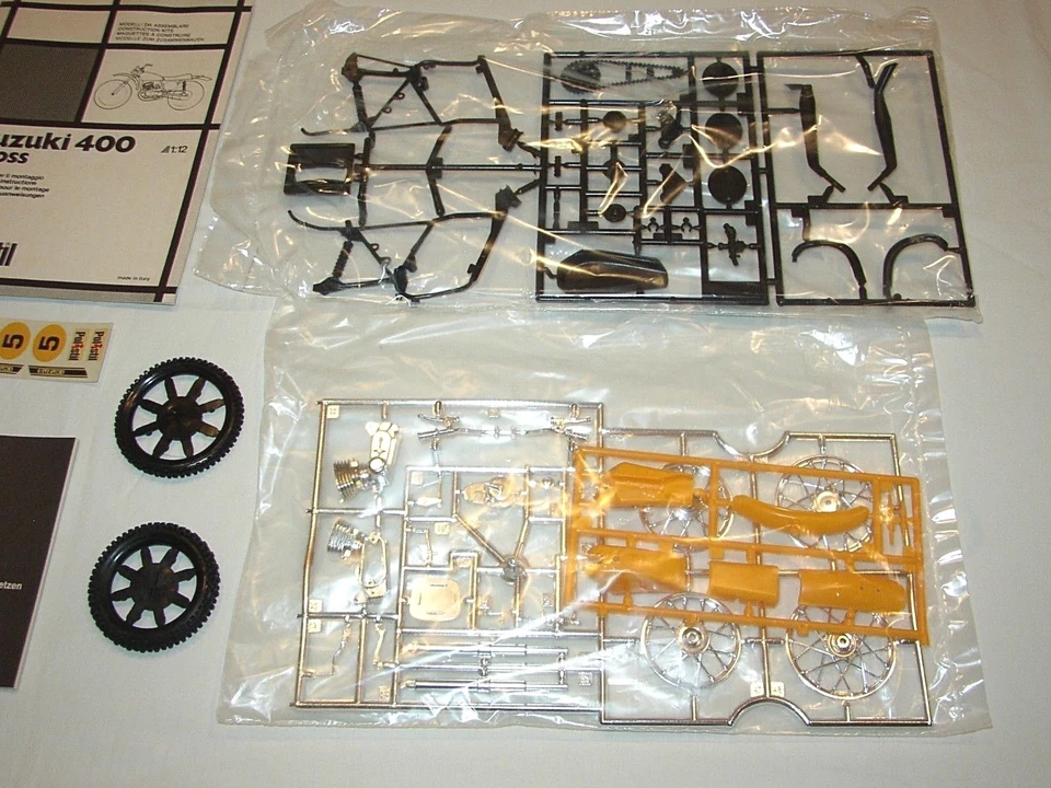 MOTO SUZUKI 400 CROSS - POLISTIL - 1974 - SCALA 1:12 KIT - MINT/BOX - MOLTO RARO - Immagine 2 di 4