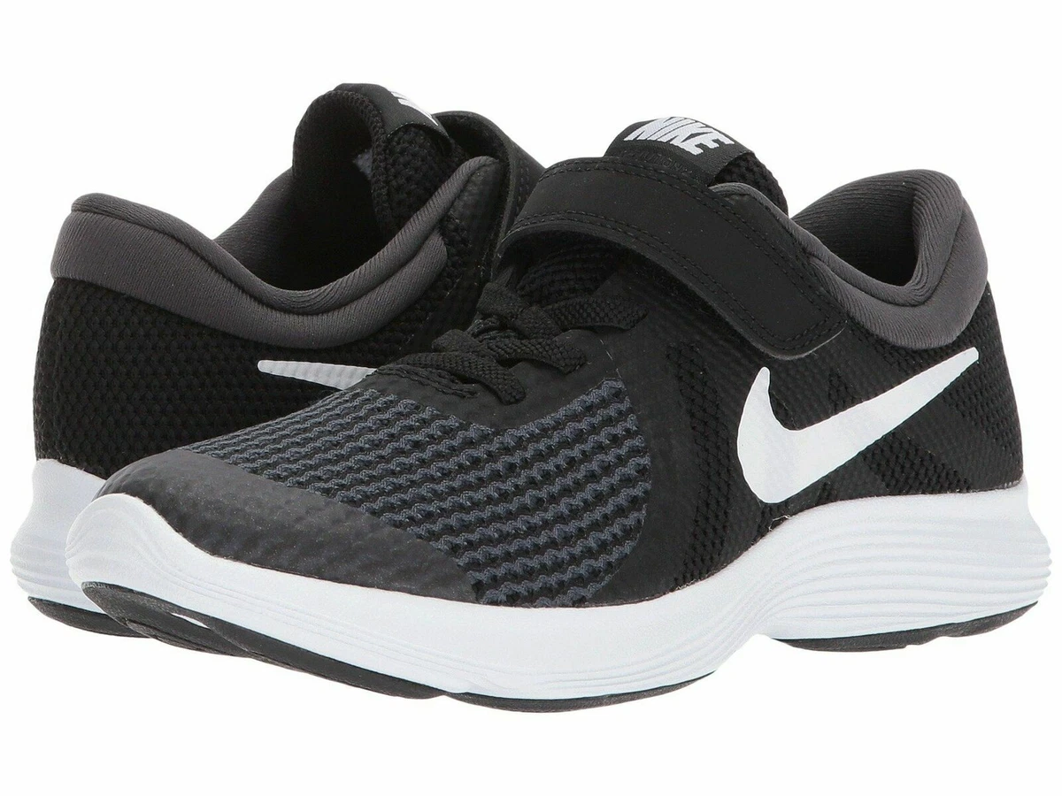 Nike run revolution 4 junior trainers sale