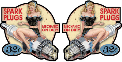2 X PINUP KERZE SPARK PLUG LINKS & RECHTS STICKER 12cmX12cm AUTO MOTORRAD PC015GD