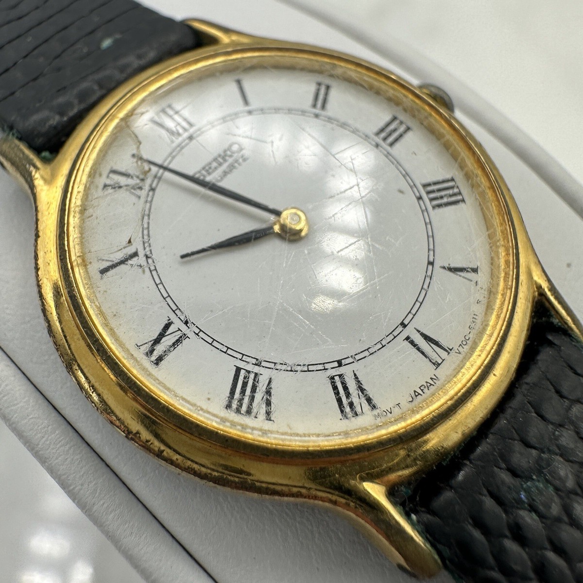 CHIPPED Vintage Seiko V700 6091 Women's gold tone - NEW