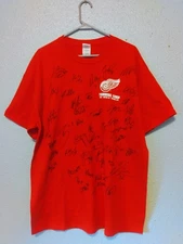 Redwings 2013 Training Camp Signed T-shirt Size XL Rare 50 Plus Signatures Auto