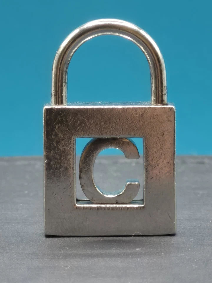 Tiffany And Co Plata Esterlina Candado Dije Colgante Letra C 925 Foto 2 de 4