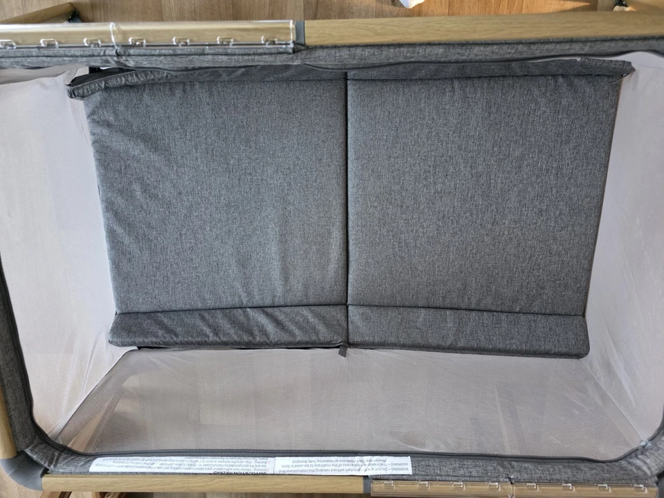 Tutti Bambini CoZee Go 3 in 1 Bassinet Travel cot and Playpen Oak & Charcoal 0m+ - Image 3 of 4