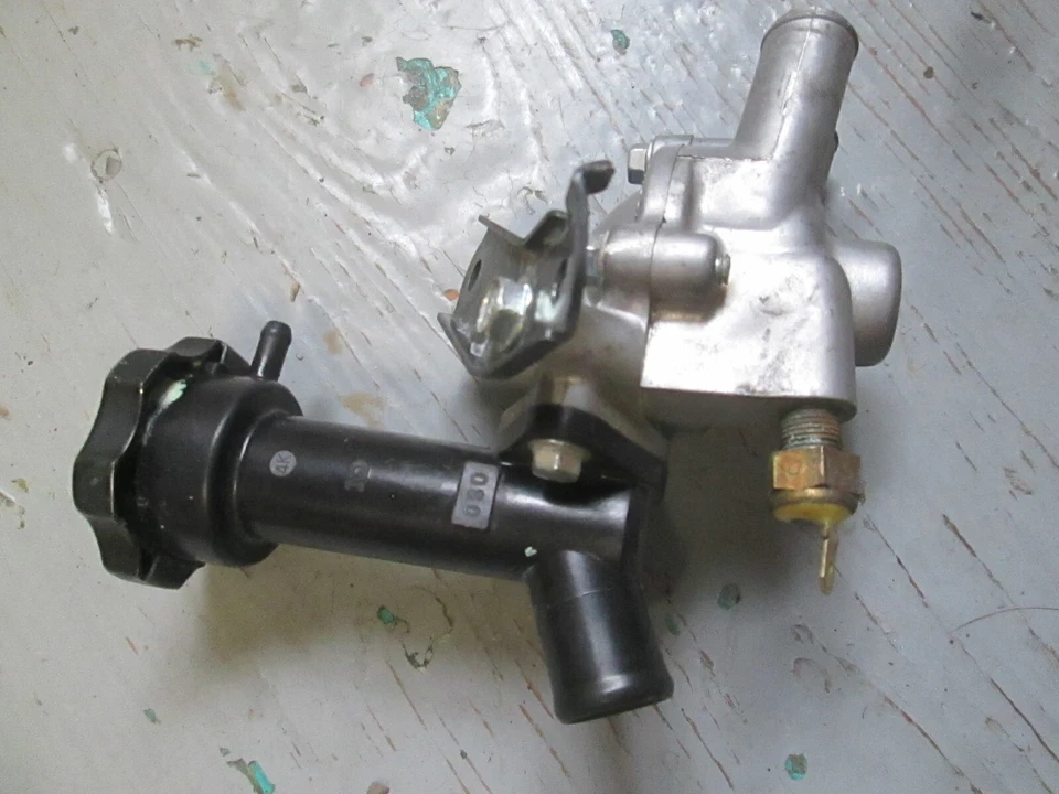 Montaje de tapa y cuerpo termostato Kawasaki EN500 Vulcan 16160-1138 / 16160-1170 Foto 4 de 4