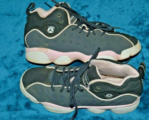 Girls size youth 5.5 Jordan Performance 