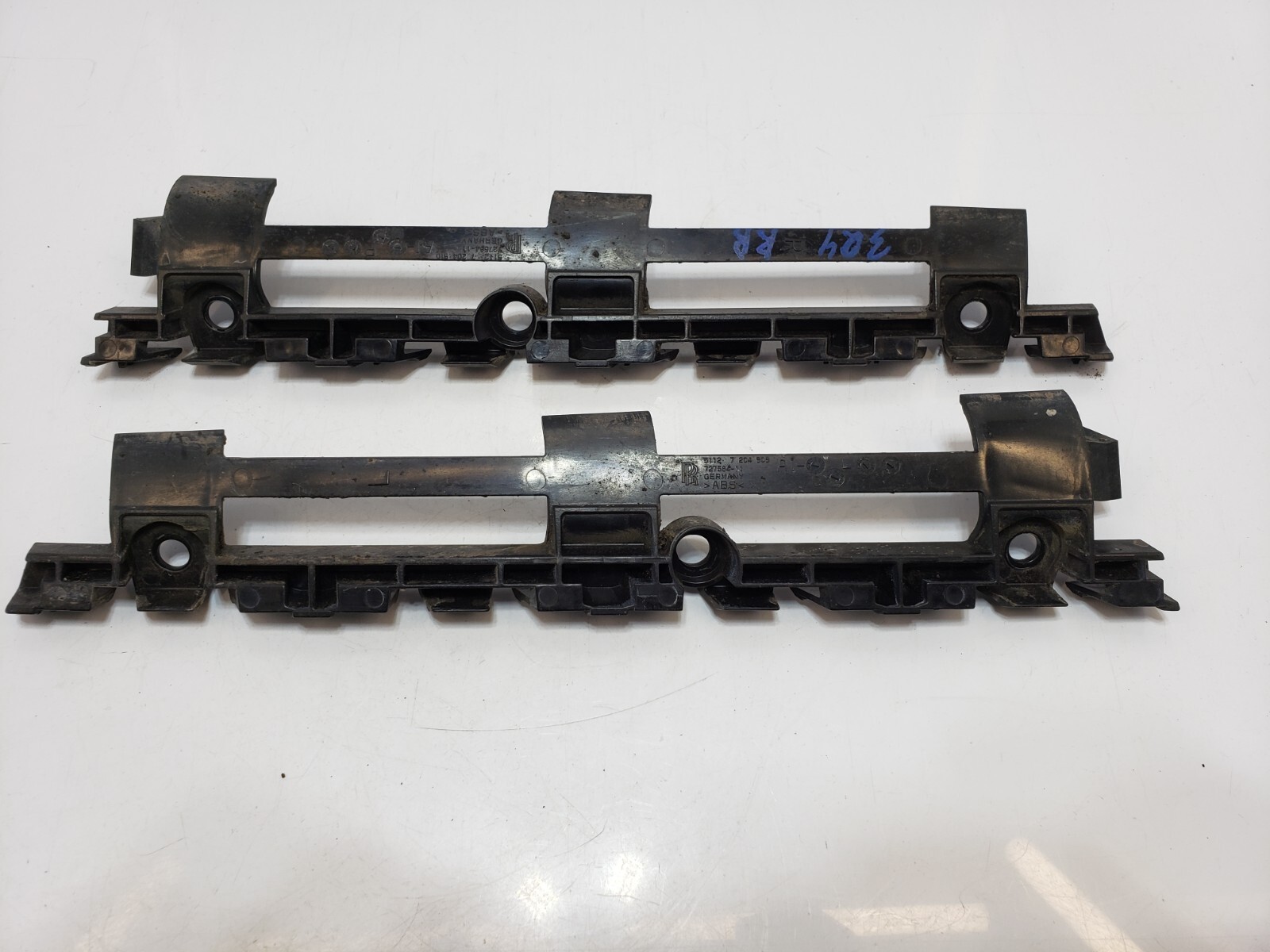 ✅ 2010-2014 OEM Rolls-Royce Ghost RR4 Rear Left Right Bumper Guide Bracket