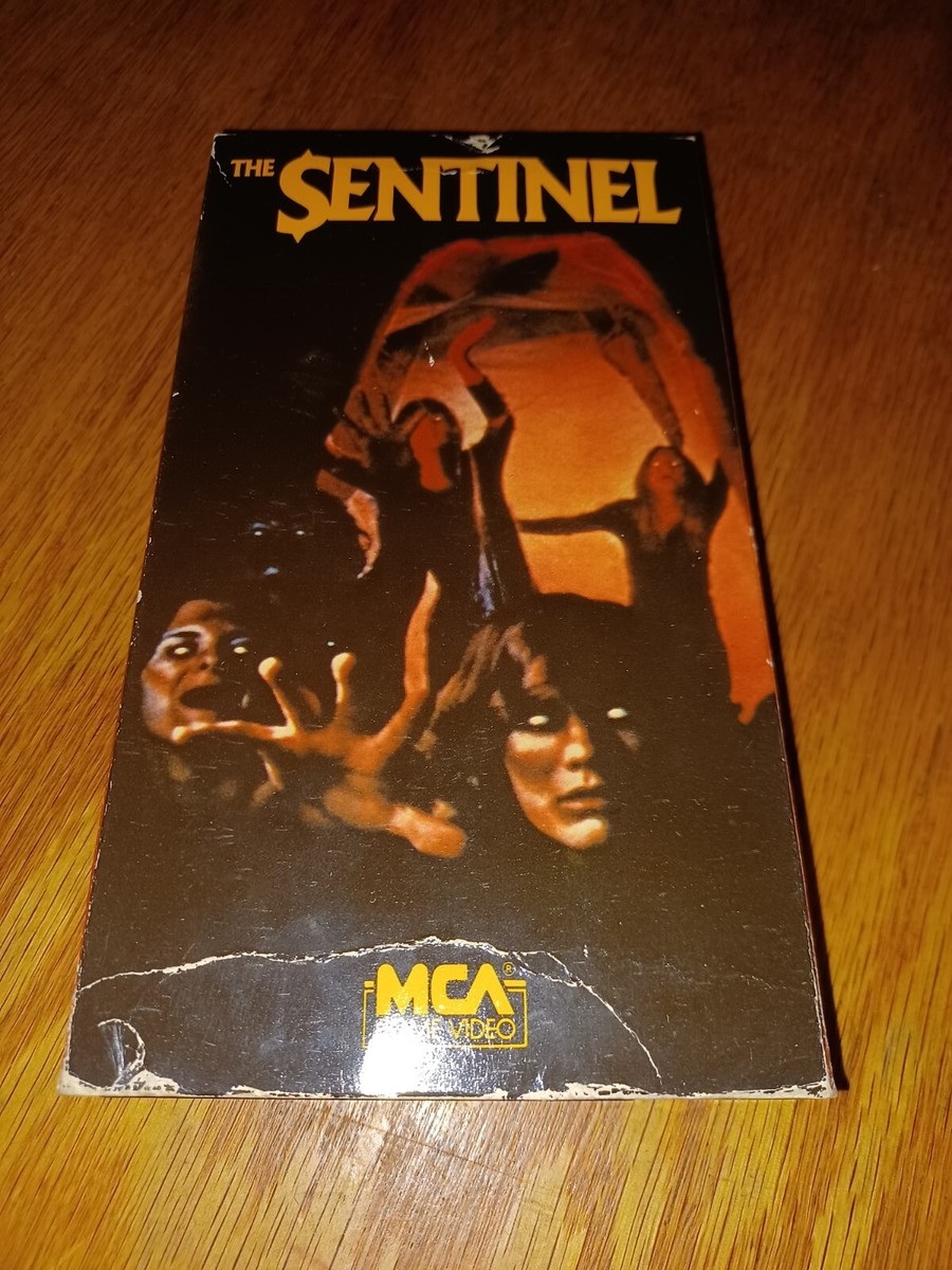 The Sentinel VHS Christopher Walken Jeff Goldblum 1977 Gate