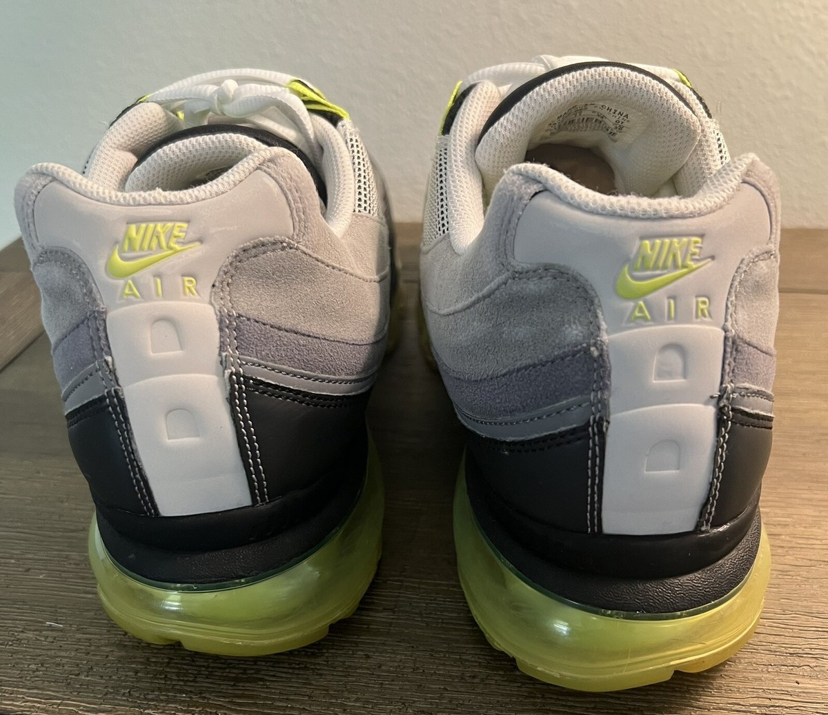 Nike Air Max 24-7, Black, Gray, Volt Yellow, Size 12  display picture 3
