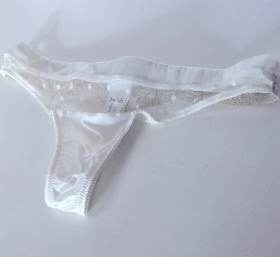 HUIT 8 VISITE PRIVEE АТЛАСНЫЕ СТРИНГИ ЦВЕТА СЛОНОВОЙ КОСТИ С ЗОЛОТОМ РАЗМЕР XS НОВЫЙ БЕЗ ЯРЛЫКОВ $50 - Изображение 2 из 4