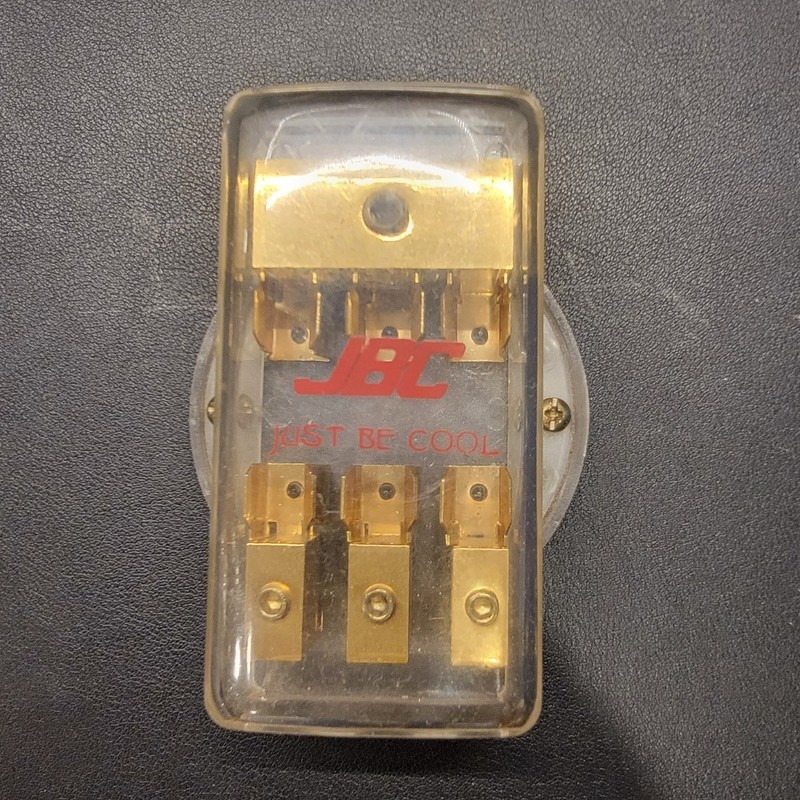Car Audio (1) 4 gauge to (3) 8 ga 3 position Fused Distribution Block
