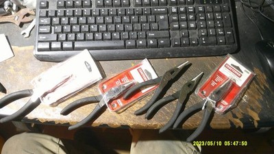 1 Craftsman 6 in. Pliers, Needle nose- USA - Part # 45102