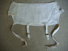Lot 1 Vintage TWILFIT Boned Suspender Belt 31/32