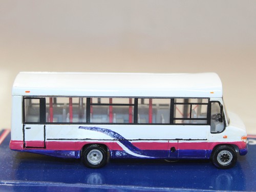 CORGI OOC - CODE 3 - MERCEDES-BENZ VARIO / PLAXTON BEAVER 2 - FIRST BUS GROUP - Picture 3 of 10