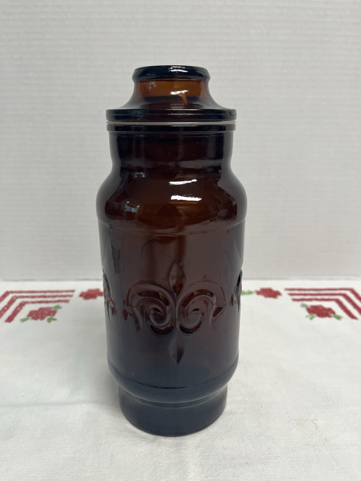 Vintage 1970’s Borden Cremora apothecary jar amber glass fleur de lis pattern, vintage glassware from the 1970s