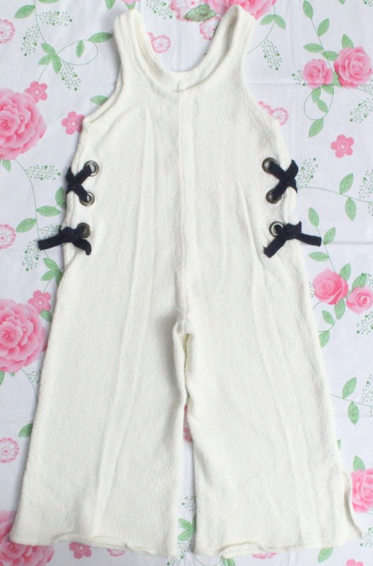 Zara Knitwear EUC Girls Size 5 Stylish Ivory Jumpsuit W/ Black Ties