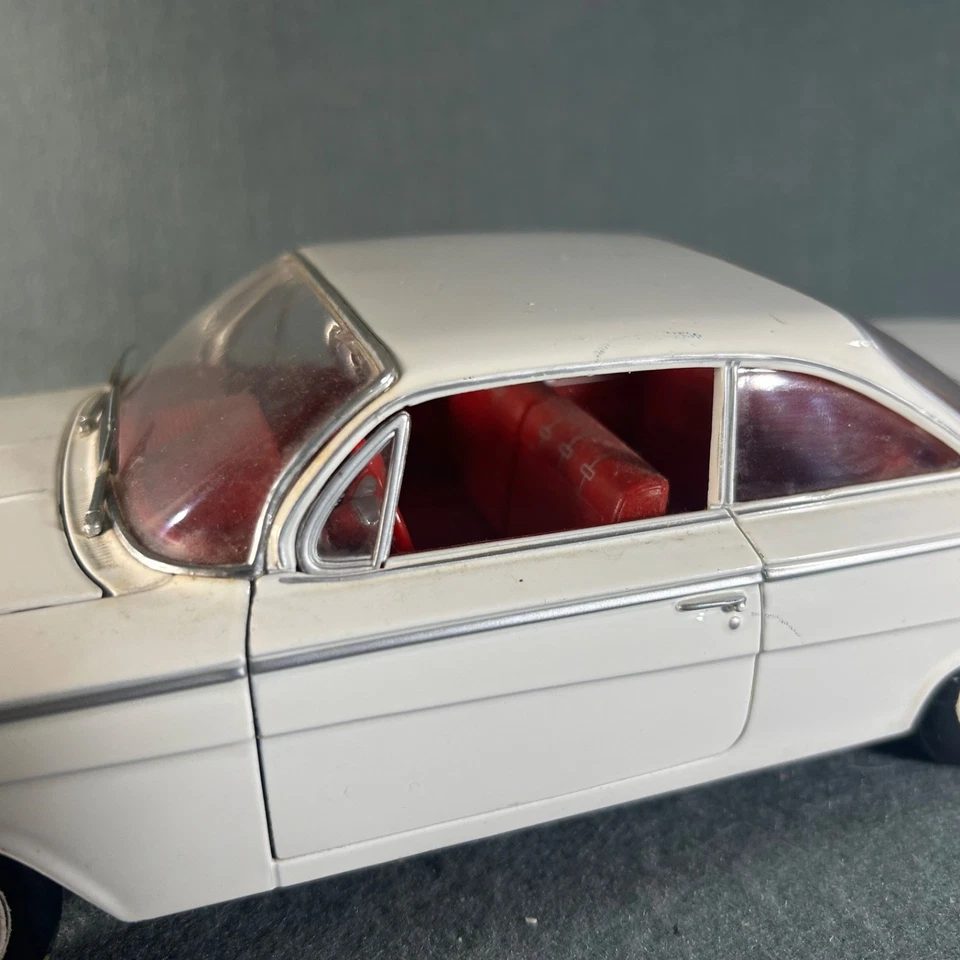Chevrolet Bel Air 1962 Maisto coche diecast blanco escala 1/18 1:18 incompleto Foto 2 de 4