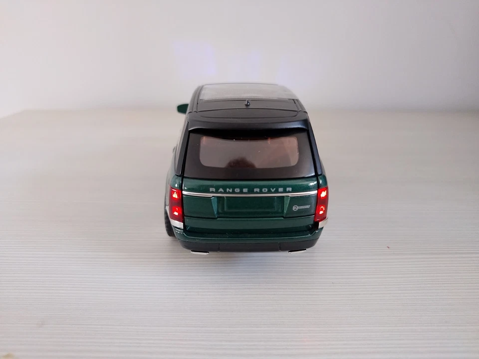 Range Rover Nuova 6 Aperture Luci Fari Nuova No Burago Bburago Maisto Solido - Immagine 2 di 4