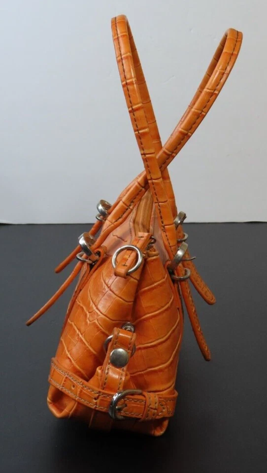 Bolso de mano pequeño NYC Accessory naranja tostado 10"x5" Foto 2 de 4