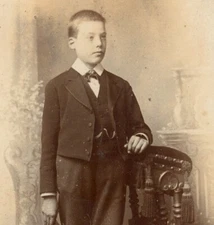 H Gude Maidenhead portrait of a boy CDV Carte de Visite photograph antique #1