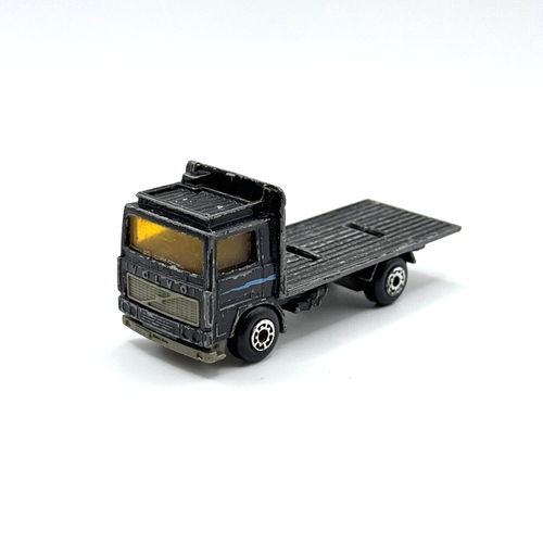 Vintage Matchbox 1981 Volvo Flatbed Work Truck Black Diecast 1:80 Scale - Picture 2 of 4